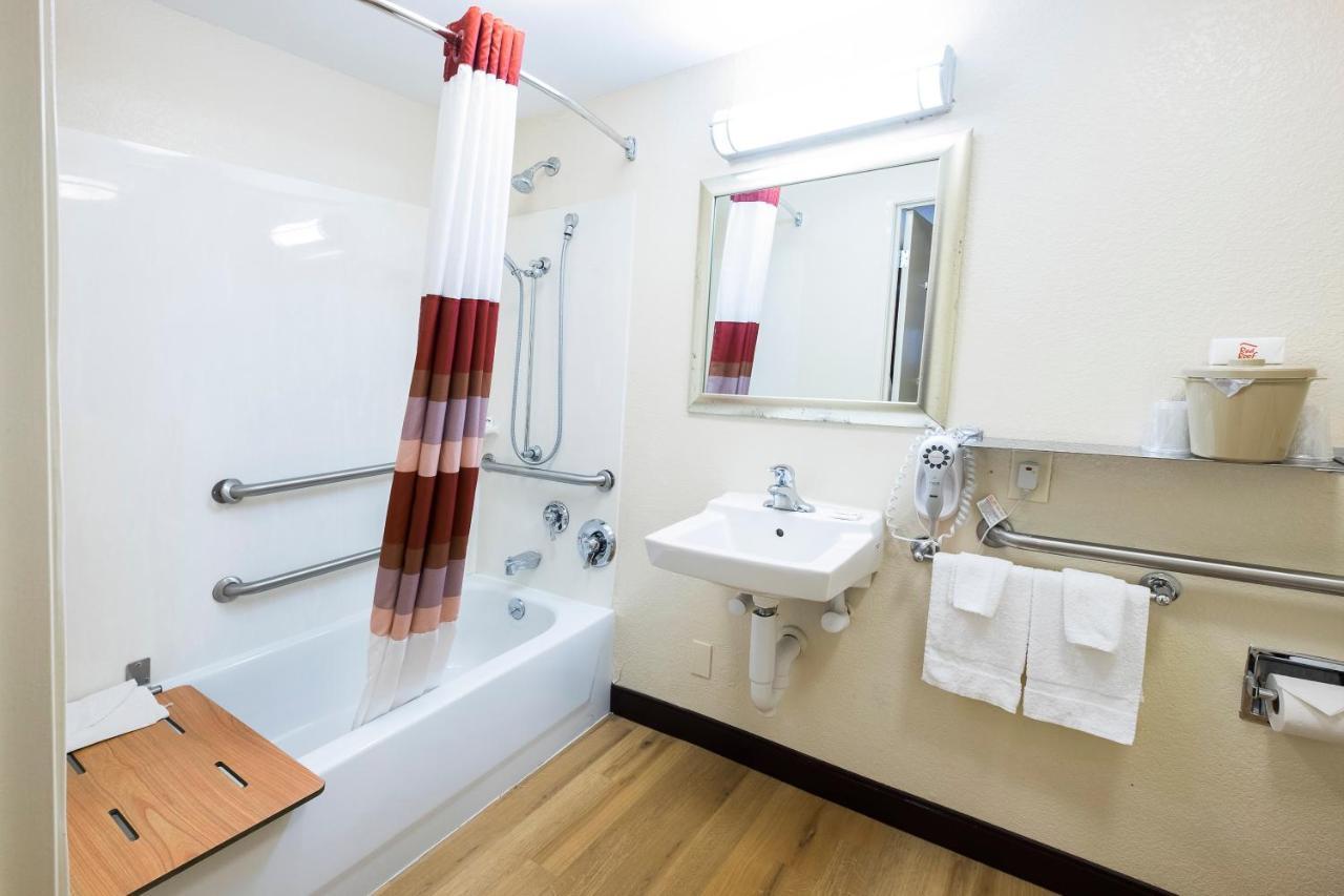 Red Roof Inn Huntington Barboursville Экстерьер фото