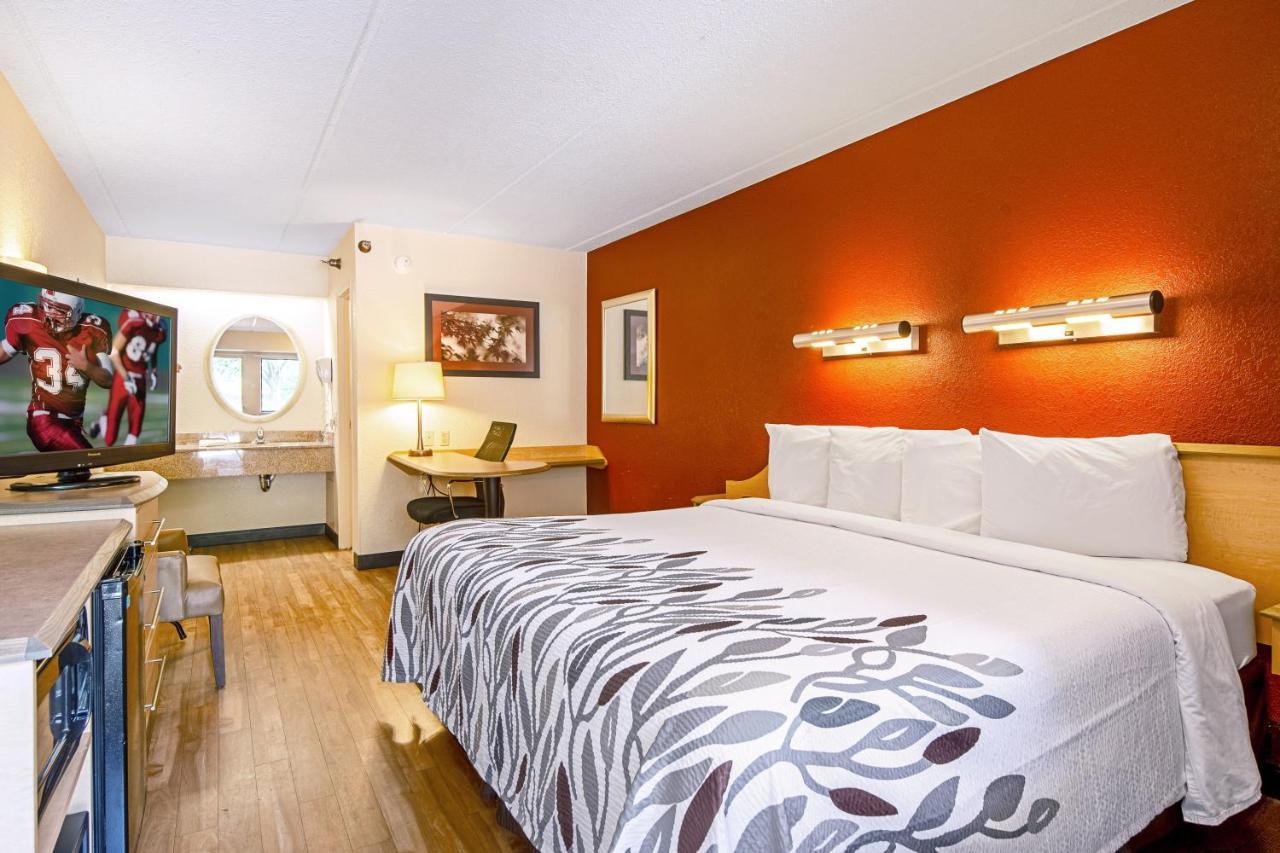 Red Roof Inn Huntington Barboursville Экстерьер фото