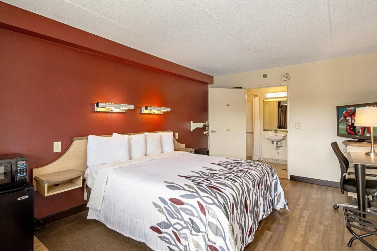 Red Roof Inn Huntington Barboursville Экстерьер фото
